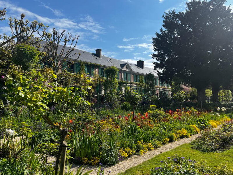 From Paris : Half Day GIVERNY on a PRIVATE TOUR - Exploring Monets Water Garden in Depth