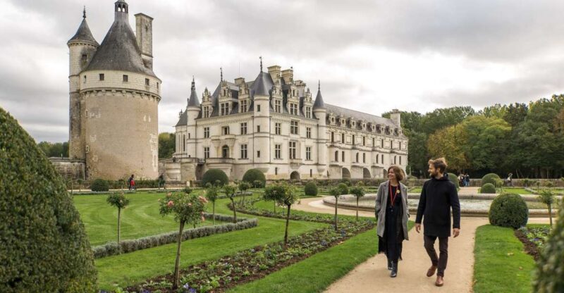 From Paris: Loire Valley Castles Tour with Hotel Transfers - Visiting Château de Cheverny’s Elegant Gardens