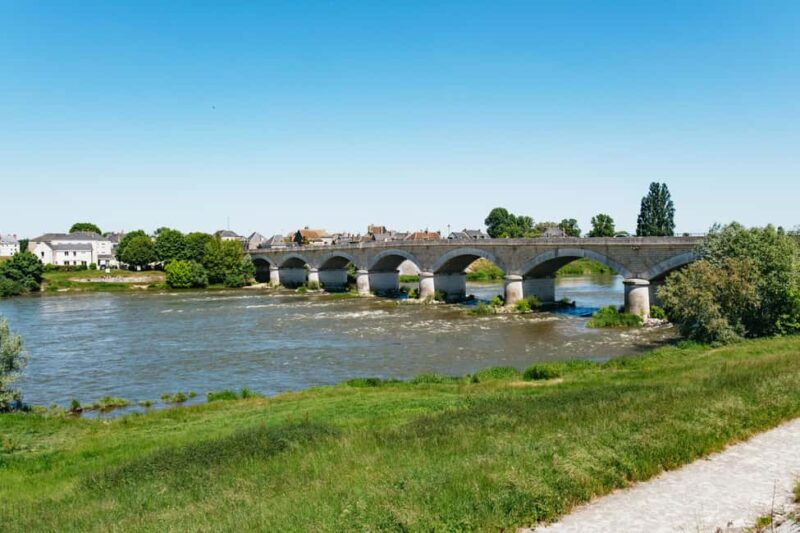 From Paris: Loire Valley Chambord Castle and Wine Tasting - Pricing and What’s Included