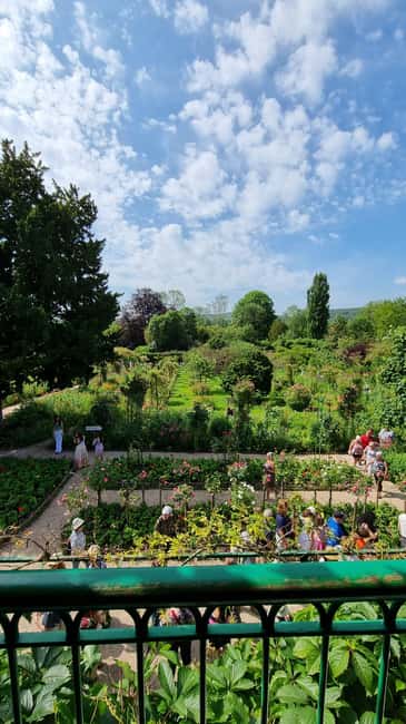 From Paris: Monet's Giverny House Private Tour - Discover Monets Giverny in a Private 1-Hour Tour from Paris