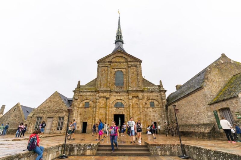 From Paris: Mont Saint Michel Day Trip with a Guide - Highly Praised Guides and Tour Experience