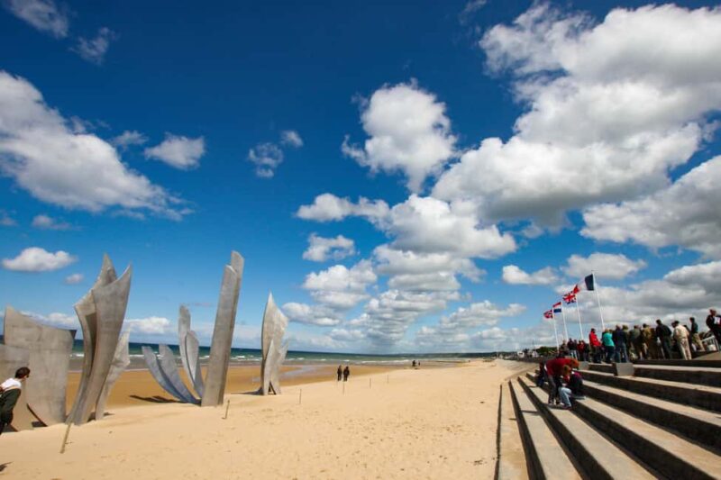 From Paris, Normandy D-Day Discovery Tour in Small Group - Experience the Normandy D-Day Landings with a Small-Group Tour