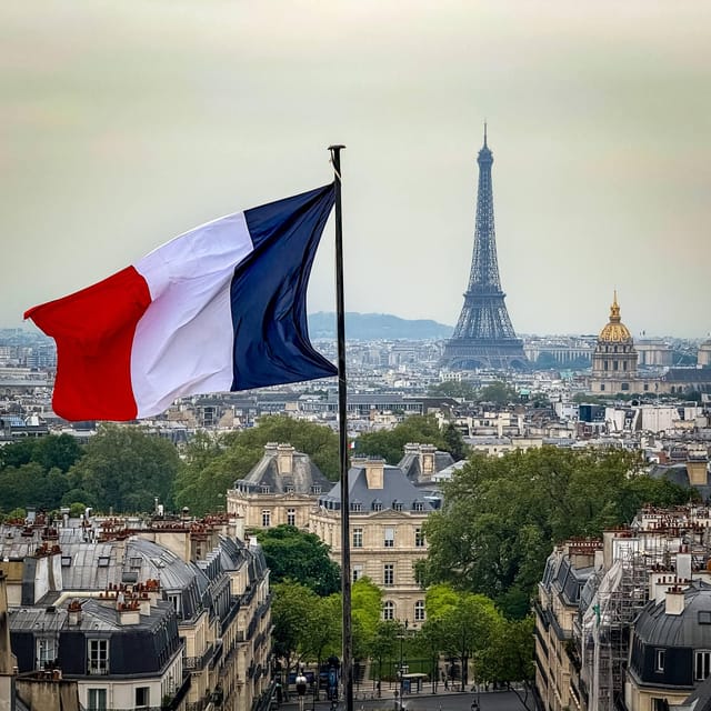 From Paris : Paris & Louvre Museum - Private Tour - Discover Paris’s Photo Stops and Cultural Spots in the Afternoon