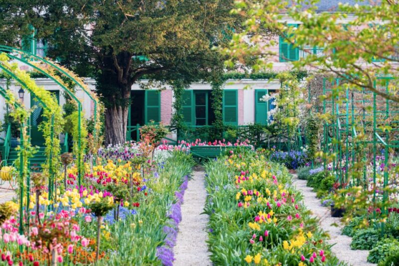 From Paris: Private Day Trip to Giverny and Auvers sur Oise - Key Points