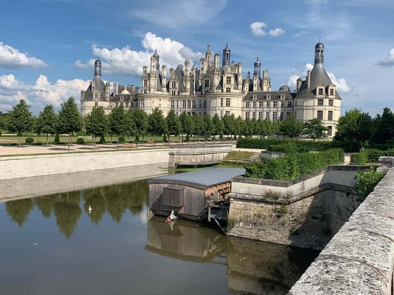 From Paris: Private tour to the Loire Valley Castles - Exploring Château de Chenonceau and Its Gardens