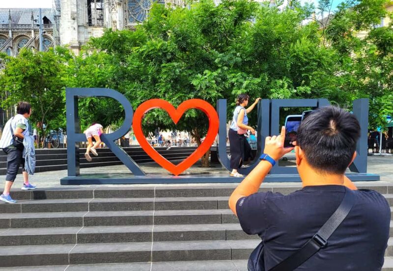 From Paris: Rouen, Etretat & Honfleur Private Day Trip - Exploring Rouen’s Medieval Streets and Gothic Architecture