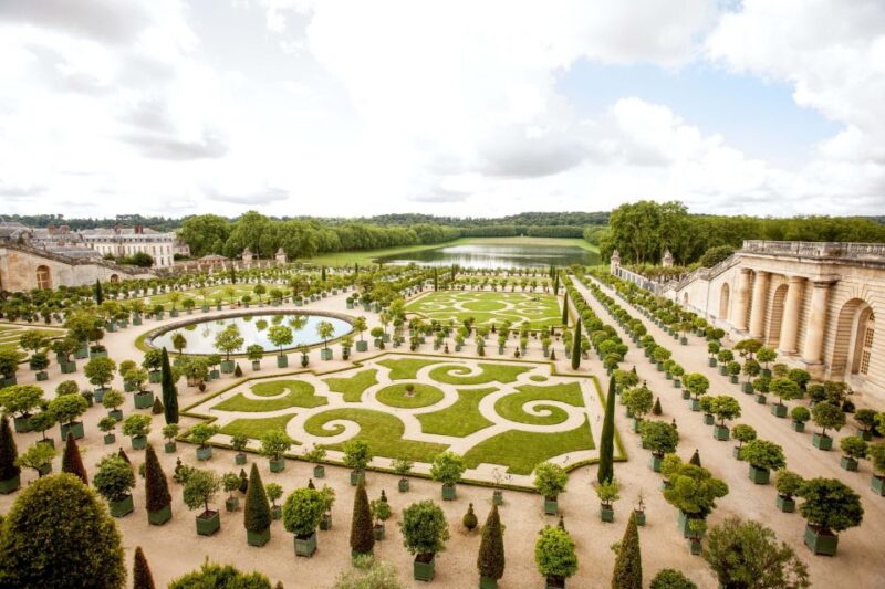 From Paris: Versailles Palace & Garden Bike Tour w/ Tickets - The Guide and Group Experience