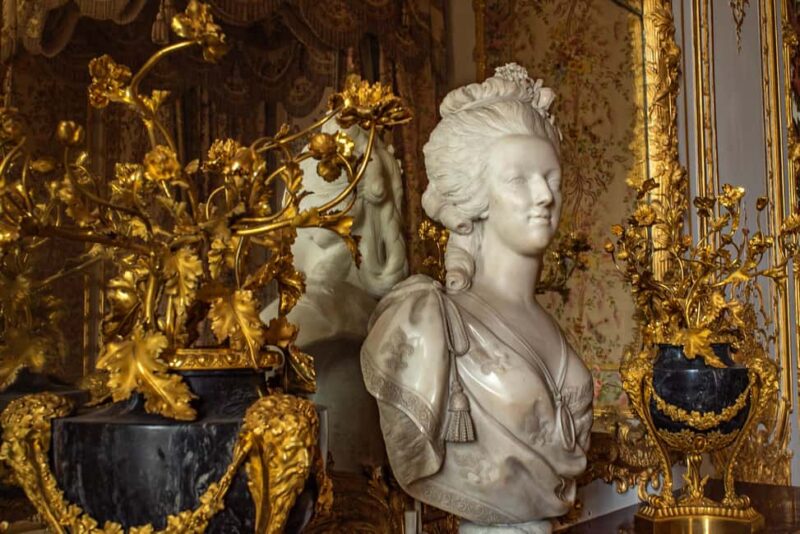 From Paris: Versailles Palace & Gardens Private Guided Tour - The Guides Expertise and Personal Touch