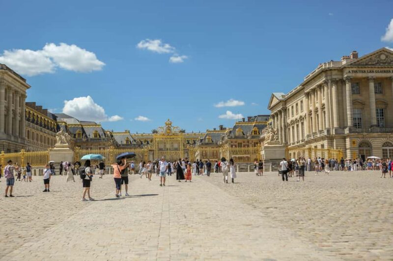 From Paris: Versailles Palace & Gardens with Transportation - Exploring the Gardens Designed by André Le Nôtre