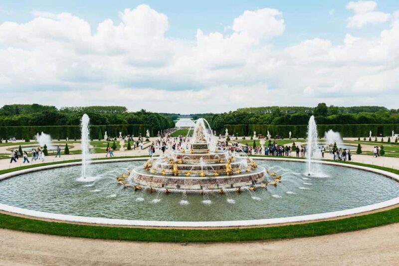 From Paris: Versailles Palace Guided Tour & Gardens Access - The Role of the Expert Guides