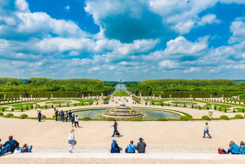 From Paris: Versailles Palace Small Group Half-Day Tour - The Role of the Guide and Group Size