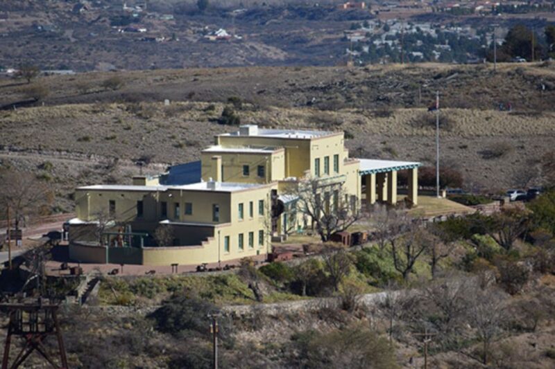 From Phoenix: Sedona, Jerome & Montezuma Castle Day Trip - Visiting Montezuma Castle and Sinagua Cliff Dwellings