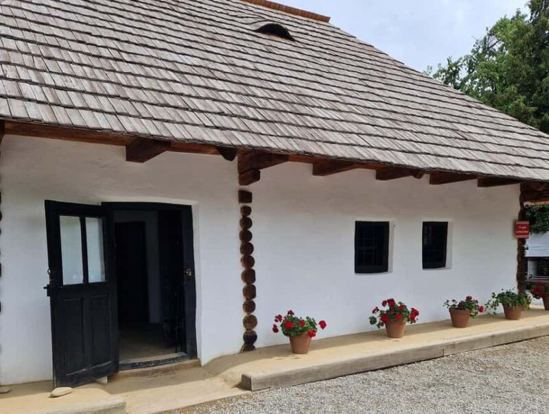 From Piatra Neam: Neam Citadel and Târgu Neam Guided Tour - Return Journey and Final Stops