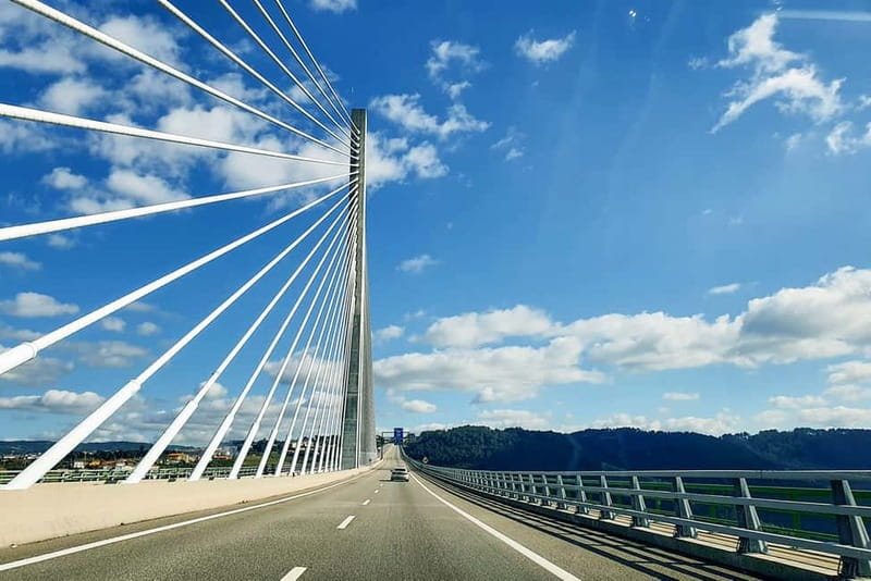 From Porto: Douro Valley with Wineries, Lunch and Boat Trip - Authentic Portuguese Lunch at a Local Restaurant