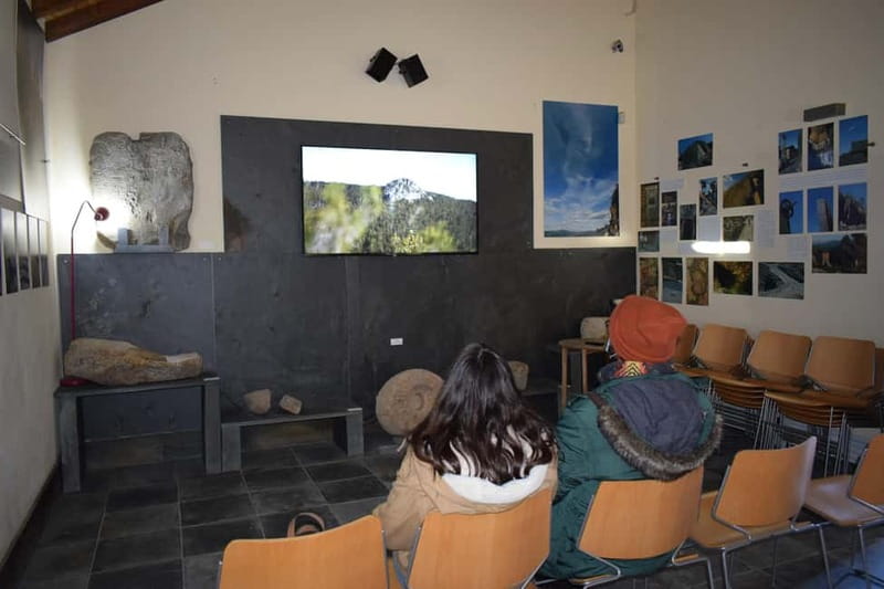 From Porto: Jeep Tour Ponte 516 Arouca + Vale do Paiva - Exploring the Trilobites Museum and Geological Insights