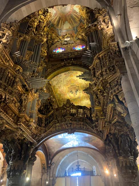 From Porto: Mystical Braga & Medieval Guimarães  Sensory Experience - Climbing the Baroque Staircase of Bom Jesus do Monte
