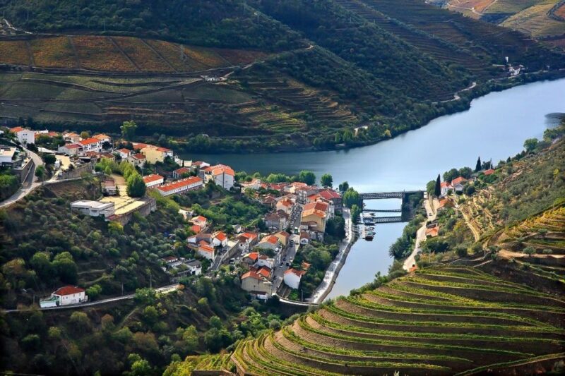 From Porto: Pinhão and Douro Valley Scenic Boat Tour - Starting Point at Cais da Estiva and Gaia Quay