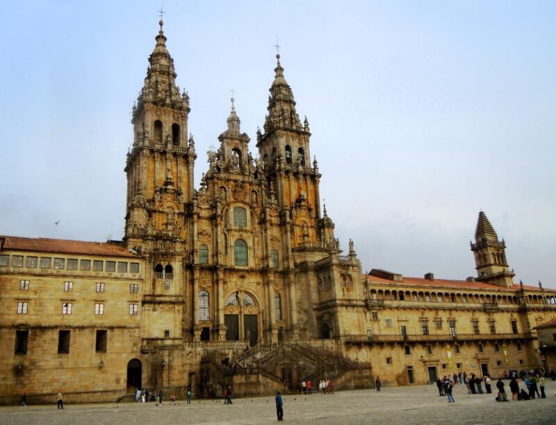 From Porto: Santiago de Compostela Full Day Tour - Discover Santiago de Compostela and Valença do Minho on a Full-Day Tour from Porto