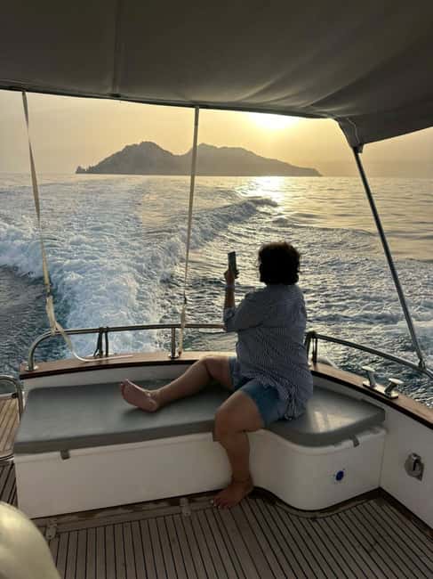From Positano: Shared Sunset Boat Tour in the Amalfi Coast - The Modern "Gozzo" Boat and Comfort Features
