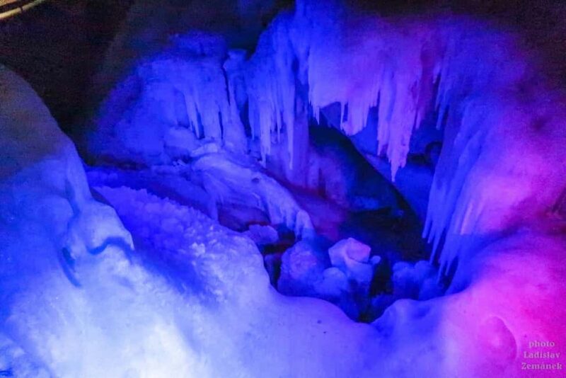 From Prague: Dachstein and Hallstatt with Ice Cave Tour - Exploring the Great Ice Cave and Mammoth Cave