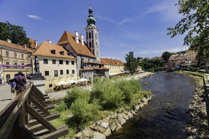 From Prague: eský Krumlov and eské Budjovice Day Trip - Discovering Ceske Budejovice’s Renaissances and Baroque Architecture