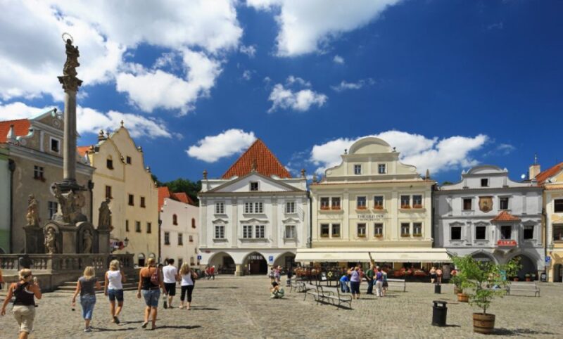 From Prague: Full-Day Trip to esky Krumlov - Exploring Cesky Krumlov’s Historic Center