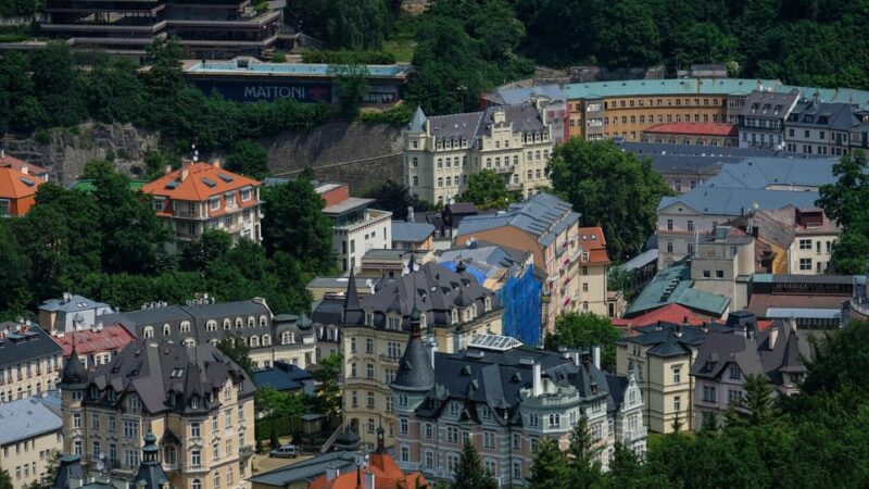 From Prague: Karlovy Vary Day Trip - Walking Tour of Karlovy Vary’s Historic Center
