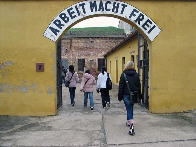From Prague: Terezin Concentration Camp Private Tour - A Thoughtful Private Tour to Terezín Concentration Camp from Prague