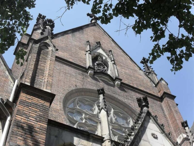 From Prague to Thermal Spa & Boutique Winery - Wine Tasting at a Modern Bohemian Winery