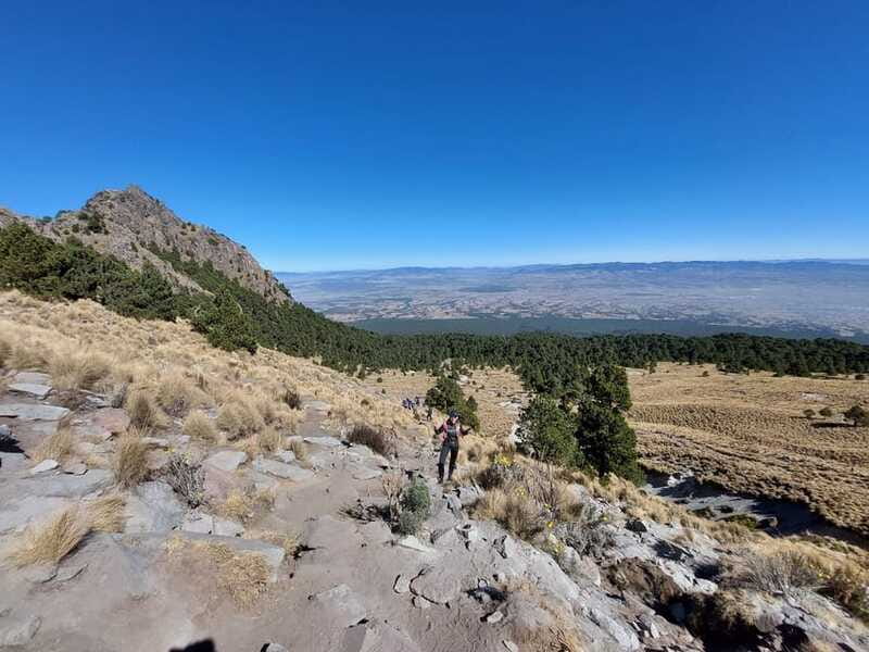 From Puebla: Malinche mountain Hiking private Tour - Enjoying the Panoramas at a Rest Stop