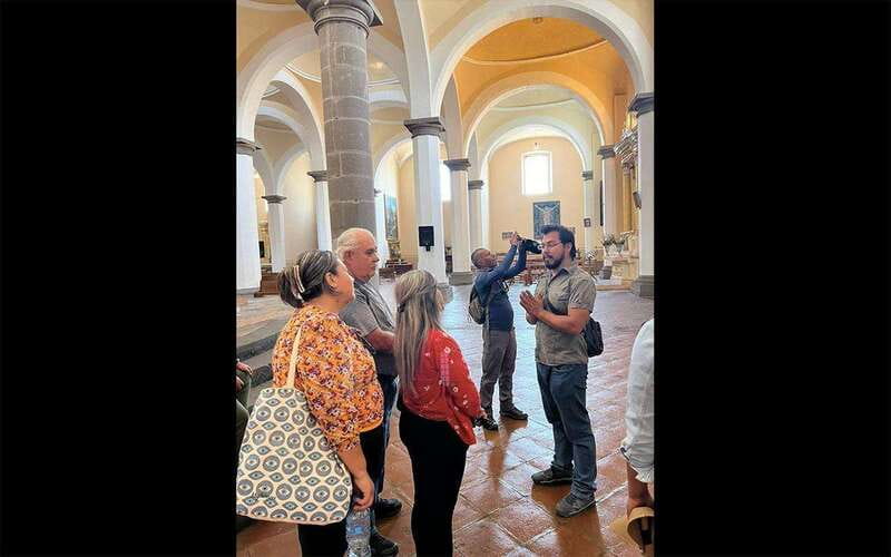 From Puebla: Tour to Cholula - Vibrant Atmosphere at San Pedro Market