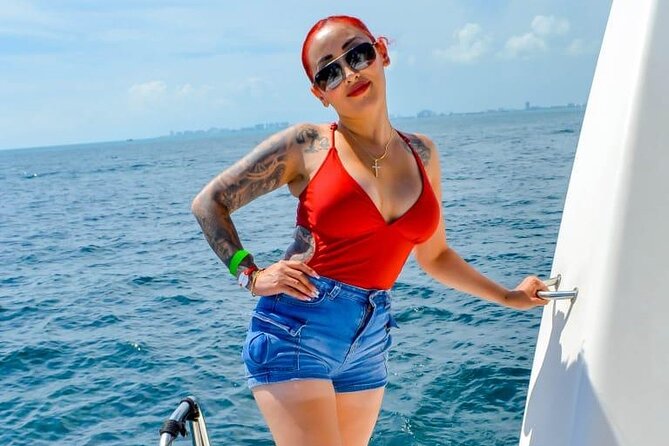 From Puerto Morelos: Luxury Catamaran Excursion to Isla Mujeres - The Logistics and Group Size