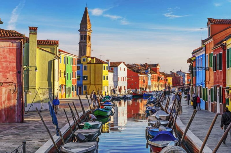 From Punta Sabbioni: Murano and Burano with stops - Key Points