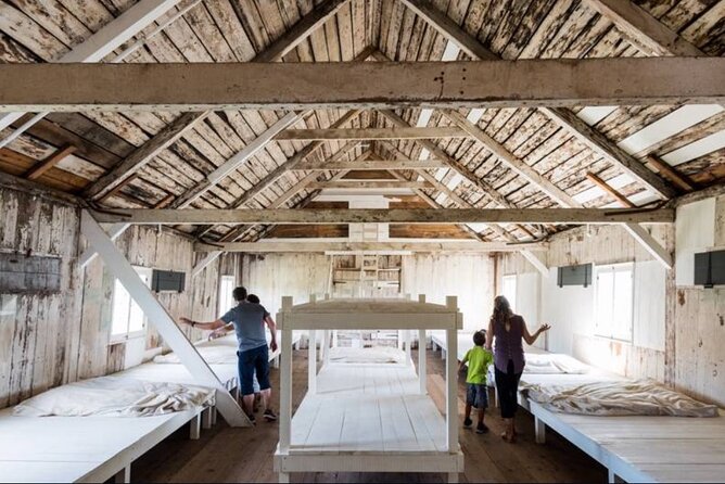 From Quebec City : Cruise & Visit to Grosse-Ile with bus transfer - Return Journey and Group Size