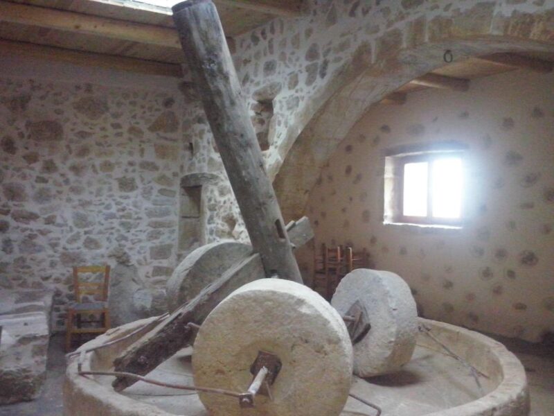 From Rethymno: Arkadi, Melidoni, and Margarites Tour - Transportation and Group Size