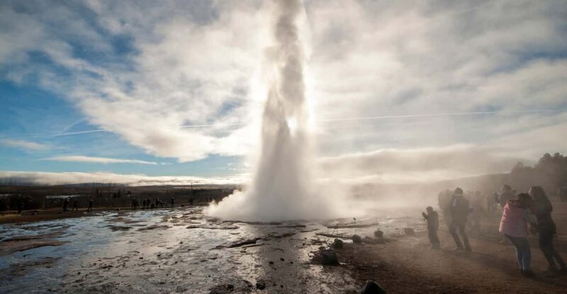 From Reykjavik: 3 Day Family Package - Exploring the Golden Circle: Geysir and Þingvellir National Park