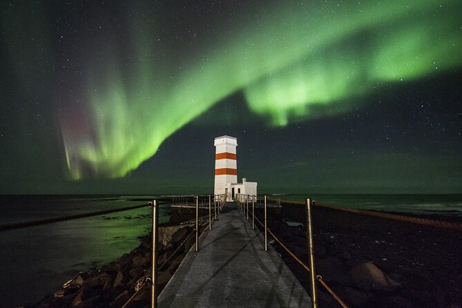 From Reykjavik 4x4 Minibus Northern Lights with Photo and Cocoa - Practical Details: Booking, Cancellation, and Group Size
