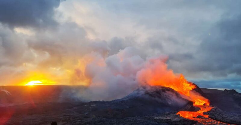 From Reykjavík: Fagradalsfjall Volcano Hike with Geologist - Discover the Fagradalsfjall Volcano Hike with a Geologist from Reykjavík