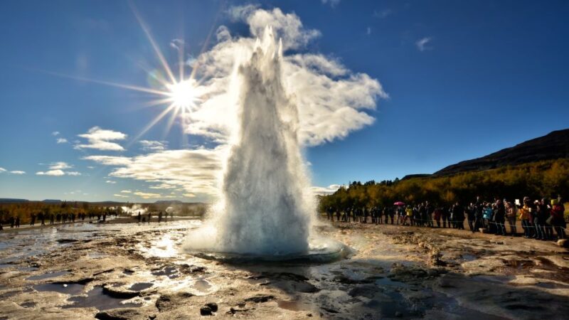 From Reykjavik: Golden Circle & Secret Lagoon Guided Tour - Tour Guides and Customer Service