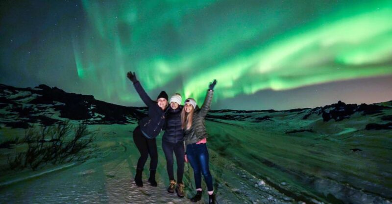 From Reykjavík: Northern Lights Super Jeep Tour - Expert Guides Make the Difference