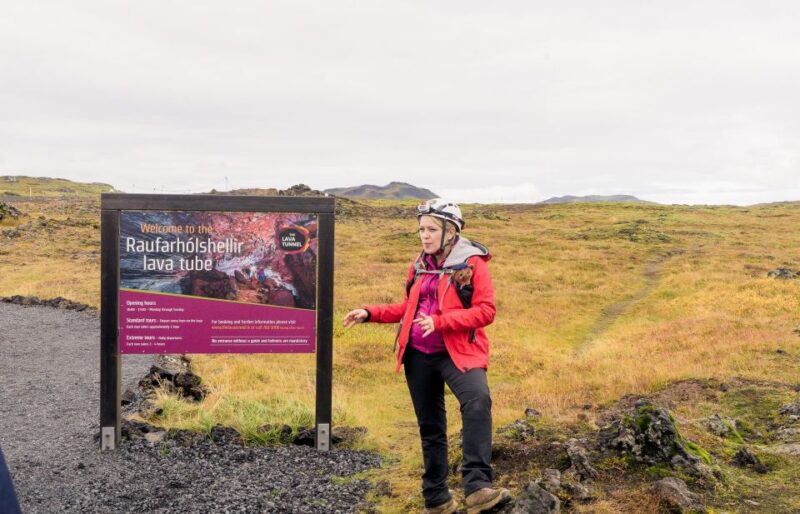 From Reykjavik: Raufarhólshellir Lava Tunnel Tour - Inside the Cave: Features and Highlights