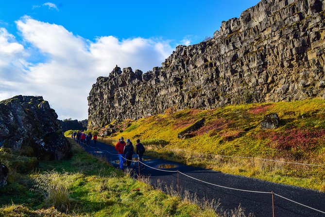 From Reykjavík: The Lava Tunnel and Golden Circle Combo Tour - Highlights of the Guide and Tour Experience
