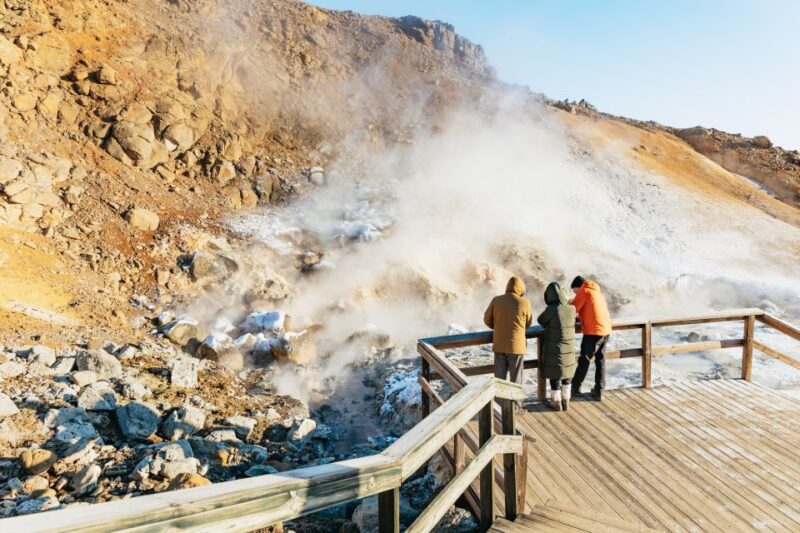 From Reykjavík: Volcanoes and Blue Lagoon Day Trip - Guided Hike to the Litli Hrutur Volcano and Geldingadalur Eruption Sites
