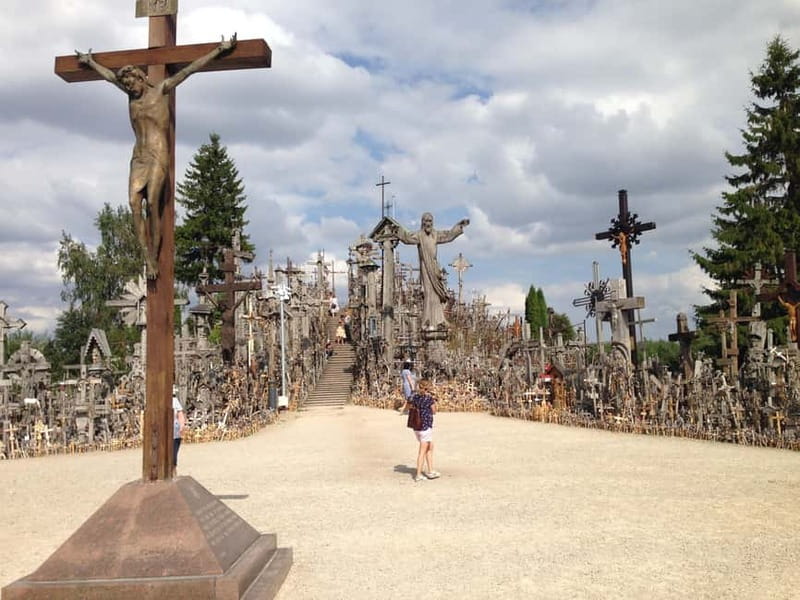 From Riga: Hill of Crosses and Jelgava Gems Tour - The Guides and Overall Organization