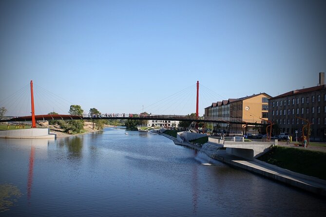 From Riga: Hill of Crosses & Enchanting Jelgava Group Tour - Expert and Friendly Guides