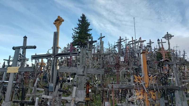 From (Riga) Jelgava train station: hill of crosses, Rundale - Key Points