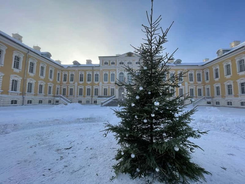 From Riga: Trip to Hill of Crosses, Rundale Palace & Bauska - Guide Quality and Guest Experience