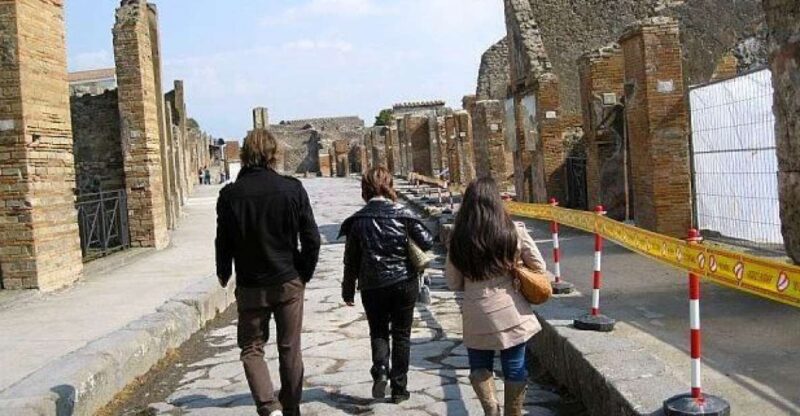 From Rome: Pompeii & Amalfi Coast Full-Day Private Tour - Sorrento or Positano: Two Picturesque Towns