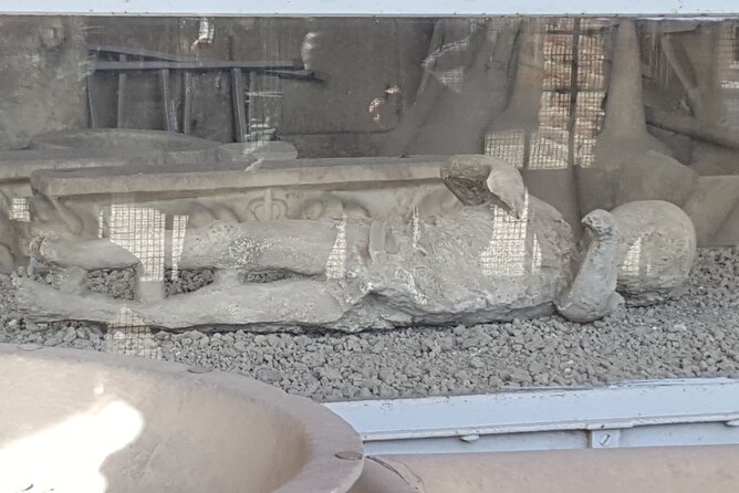 From Rome: Pompeii & Amalfi Coast Private Tour with Driver - Free Time in Positano: Shop, Wander, and Enjoy the Atmosphere