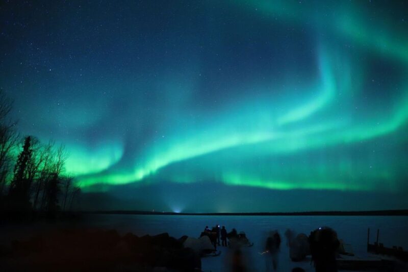 From Rovaniemi: Aurora Borealis Trip in Lapland Lakeside - The Guides Role in Aurora Hunting and Knowledge Sharing